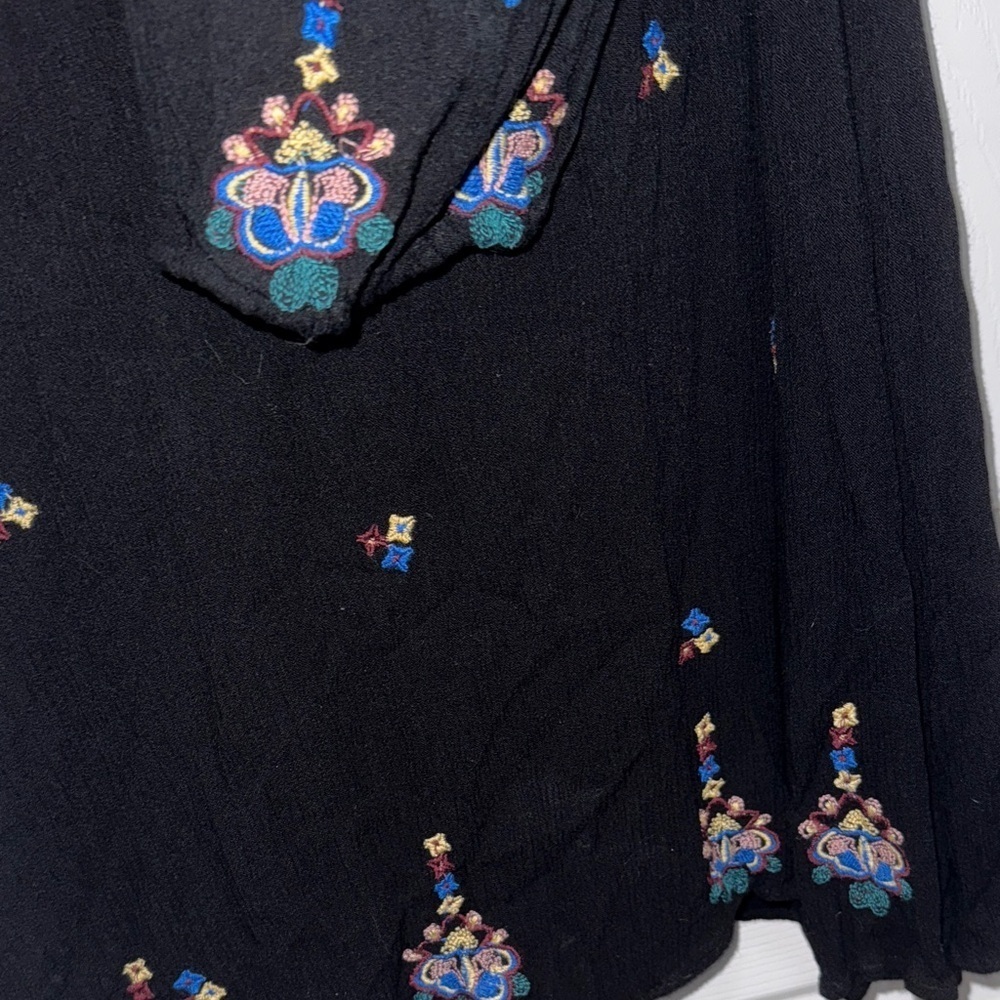 Japna Black Long Sleeve Dress with Embroidery - Picture 3 of 7